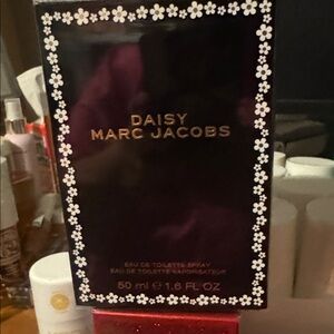 Marc Jacobs Daisy Eau de Toilette - Black and Gold